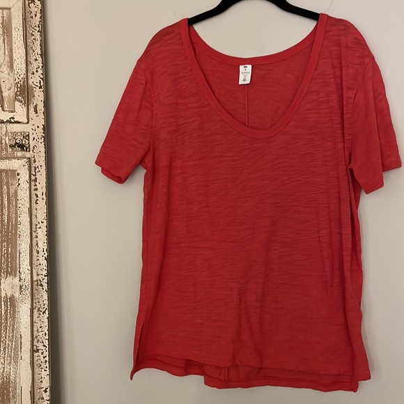 NWOT • 2 BP X CLAUDIA SULEWSKI U-Neck Tee - Picture 6 of 8